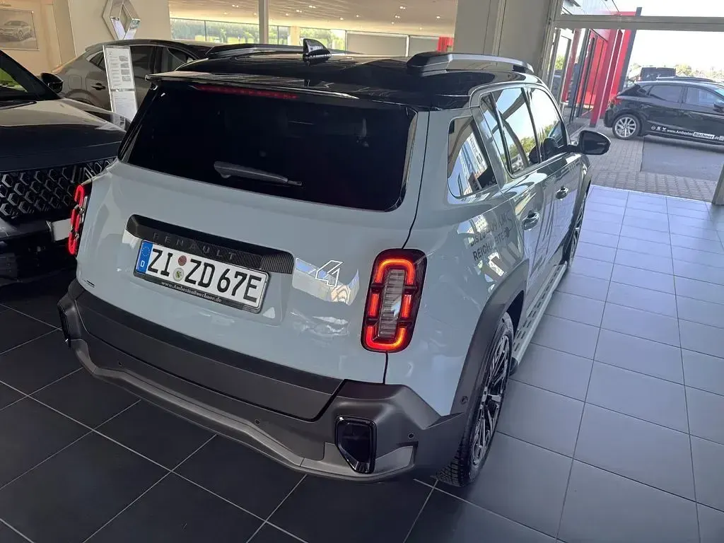 Gebraucht Renault 4 E-Tech Iconic 110 kW (150 PS) 2025 Blau SUV