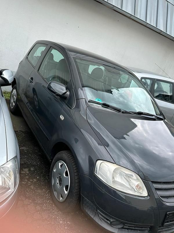 Gebraucht VW Fox 54 PS (39 kW) 2007 Grau Kleinwagen