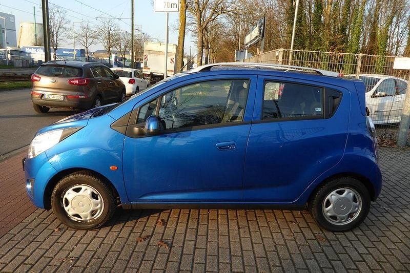 Gebraucht Chevrolet Spark 82 PS (60 kW) 2010 Blau Kleinwagen