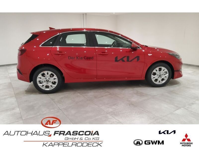 Gebraucht Kia Ceed Vision 140 PS (102 kW) 2024 Rot Kleinwagen