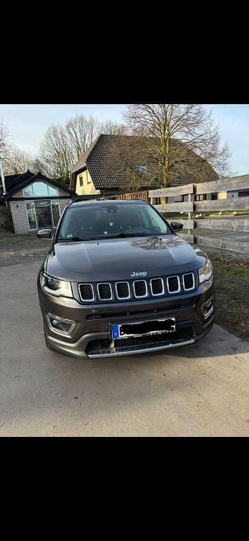 Gebraucht Jeep Compass Limited 140 PS (102 kW) 2017 Schwarz SUV