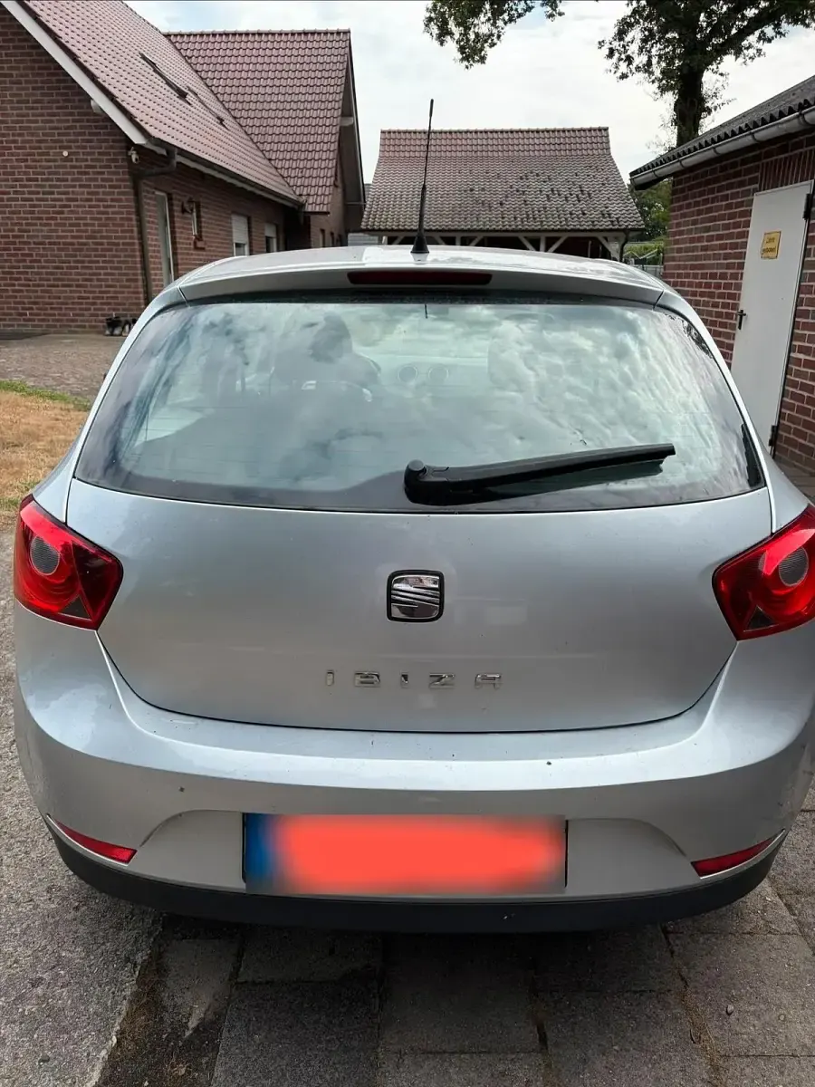 Gebraucht Seat Ibiza 105 PS (77 kW) 2011 Silber Kleinwagen