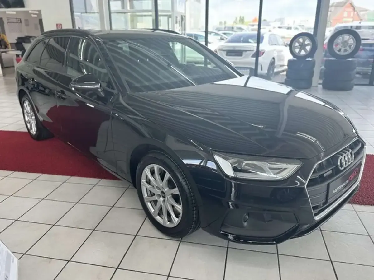 Second-hand Audi A4 286 CP (210 kW) 2022 Negru Break