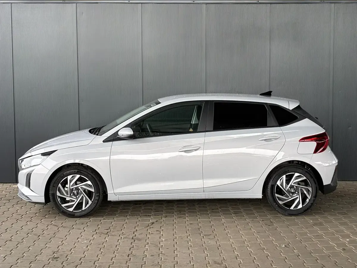 Neu Hyundai i20 Pure 79 PS (58 kW) 2025 Lumen gray Kleinwagen