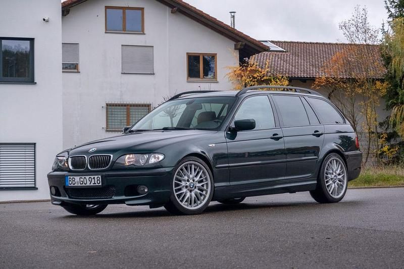 Grün Gebraucht 2002 BMW 330 Shadowline Kombi | 8.000 € (Fairer Preis) - Bild 1/4