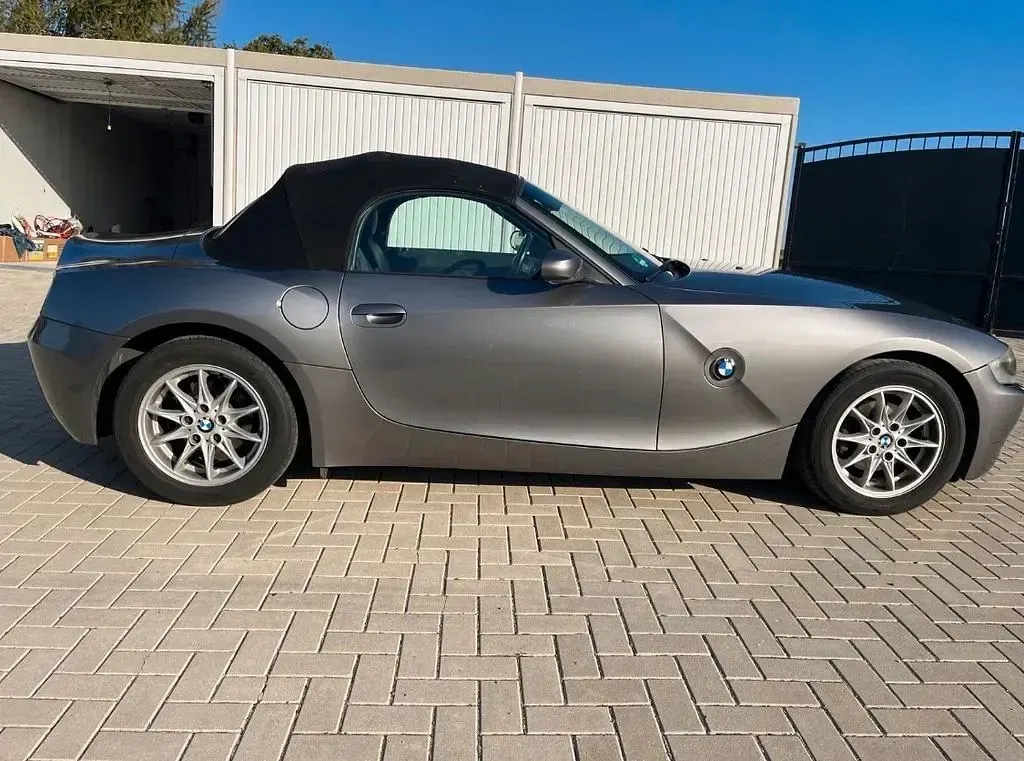 Gebraucht BMW Z4 Sport Line 170 PS (125 kW) 2006 Grau Cabrio