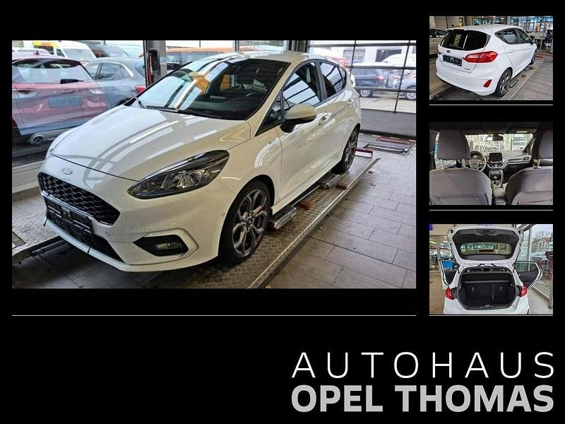 Frostweiß Gebraucht 2021 Ford Fiesta ST-Line Kleinwagen | 10.850 € (Guter Preis) - Bild 1/4