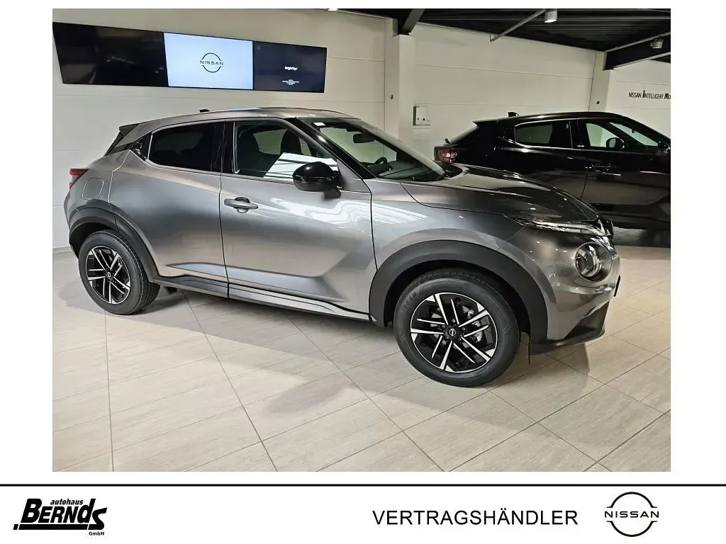 Neu Nissan Juke N-Connecta 143 PS (105 kW) 2026 Grau SUV