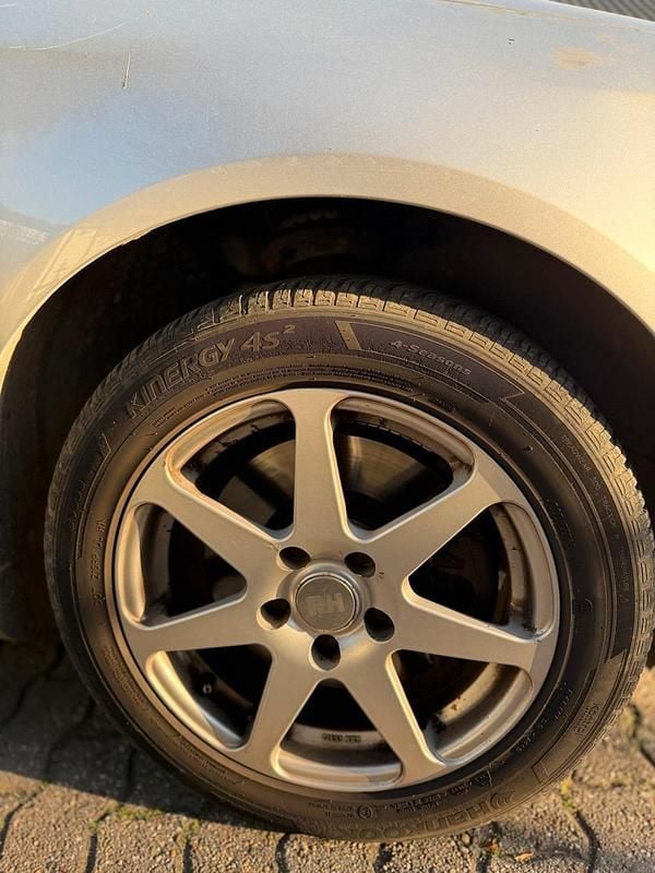 Second-hand VW Passat 170 CP (125 kW) 2007 Argintiu Break