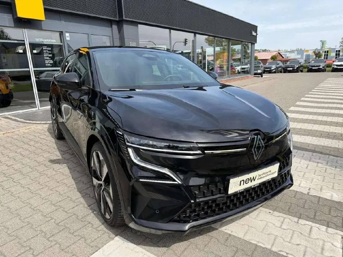 Używany Renault Mégane Techno 160 kW (218 KM) 2023 Czarny Sedan/Limuzyna