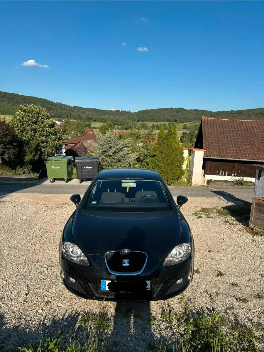 Gebraucht Seat Leon 105 PS (77 kW) 2012 Schwarz Limousine