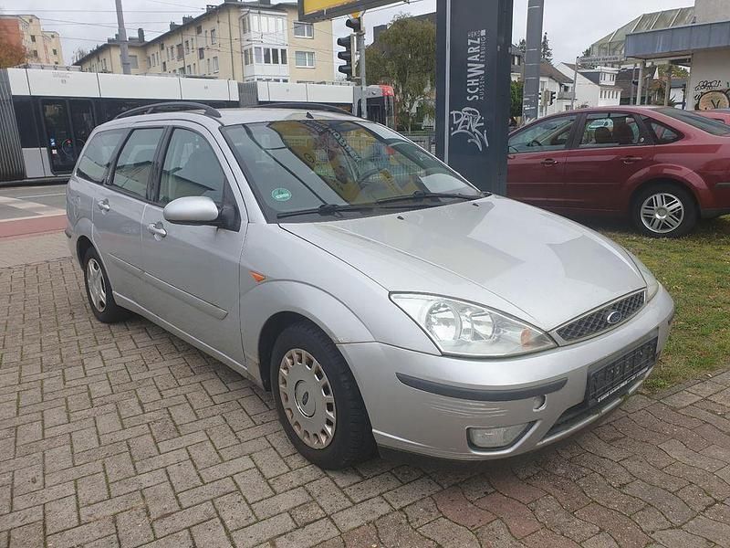 Gebraucht Ford Focus Ghia 116 PS (85 kW) 2004 Silber Kombi