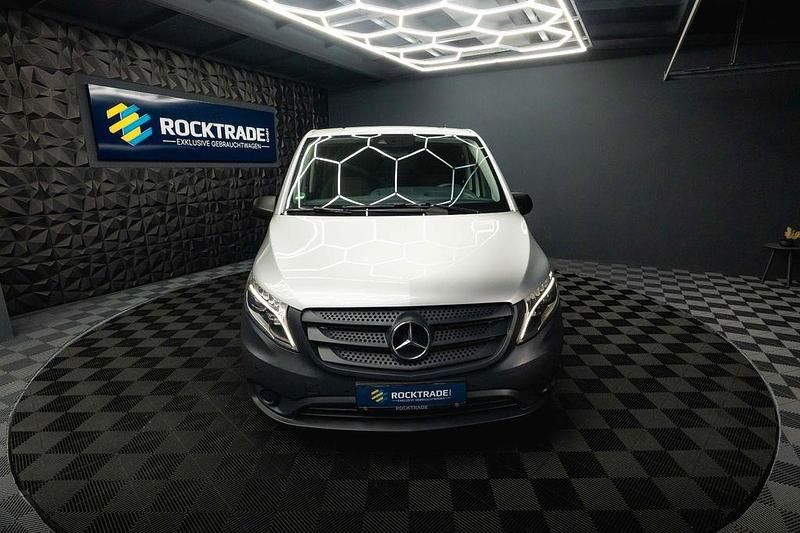 Gebraucht Mercedes Vito 190 PS (139 kW) 2020 Silber Van