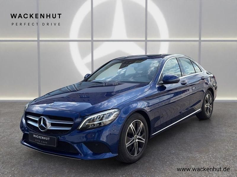 Blau Gebraucht 2020 Mercedes C220 Avantgarde Limousine | 28.990 € (Guter Preis) - Bild 1/4