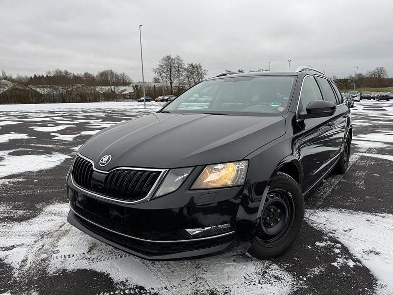 Schwarz Gebraucht 2018 Skoda Octavia Style Kombi | 8.500 € (Superpreis) - Bild 1/4