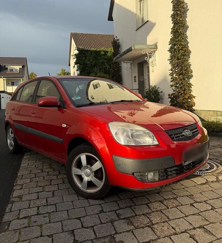 Rot Gebraucht 2007 Kia Rio Kleinwagen | 3.290 € (Teuer) - Bild 1/4