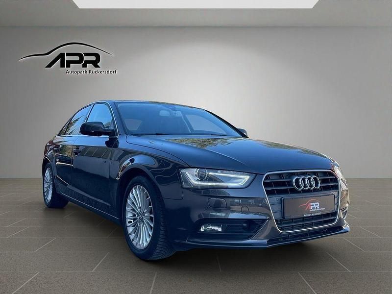 Gebraucht Audi A4 Ambition 150 PS (110 kW) 2015 Grau Limousine