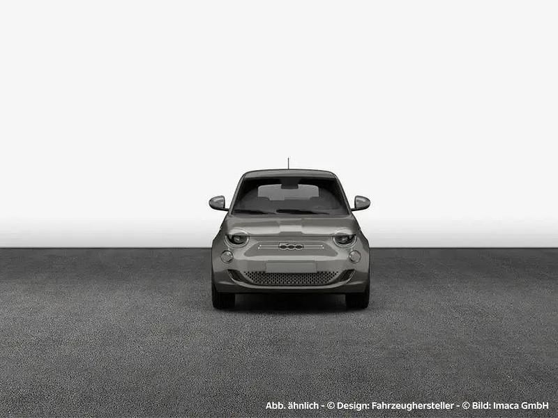 Gebraucht Fiat 500e S 86 kW (118 PS) 2025 Giorgio armani glossy greige Limousine