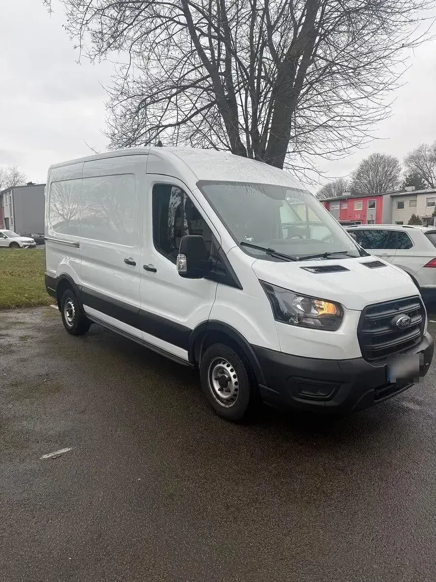 Gebraucht Ford Transit 105 PS (77 kW) 2021 Weiß Van