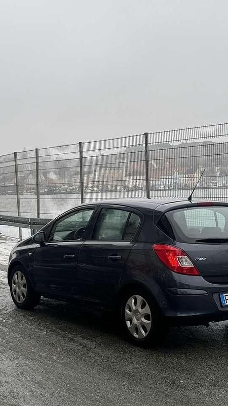 Gebraucht Opel Corsa Edition 80 PS (58 kW) 2008 Kleinwagen