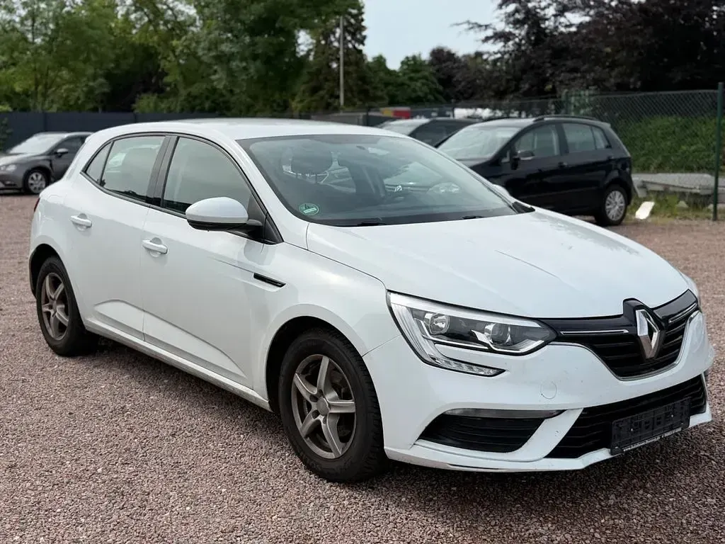 Gebraucht Renault Mégane IV 101 PS (74 kW) 2017 Weiß Limousine