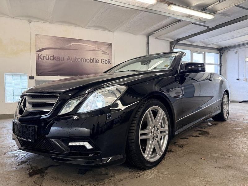 Gebraucht Mercedes E250 AMG 204 PS (150 kW) 2011 Schwarz Cabrio