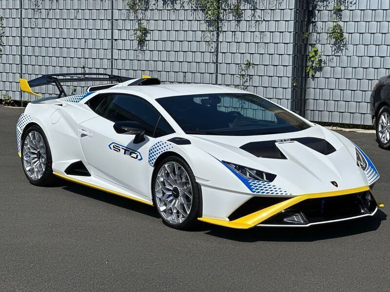 Weiß Gebraucht 2024 Lamborghini Huracán | 379.900 € - Bild 1/4