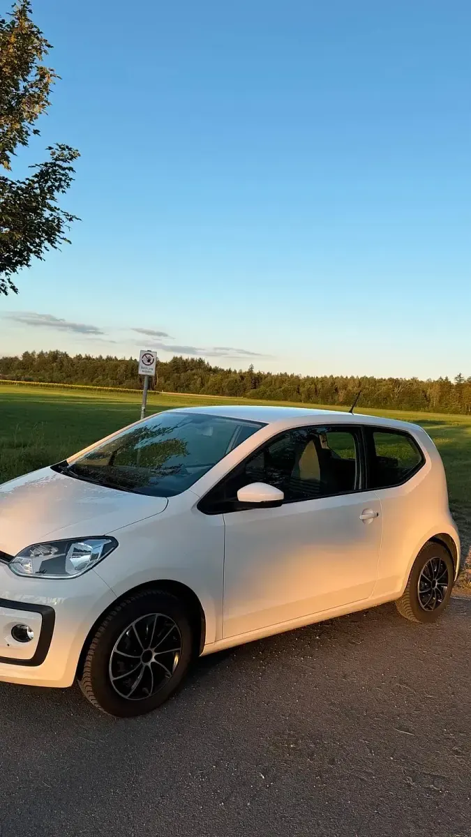 Gebraucht VW up! move up! 60 PS (44 kW) 2017 Weiß Kleinwagen