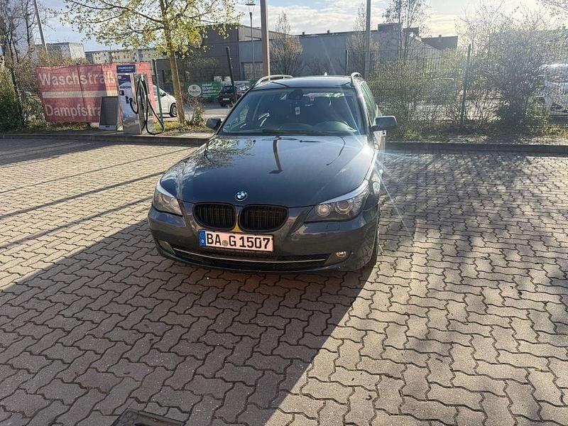 Gebraucht BMW 525 197 PS (144 kW) 2009 Silber Kombi