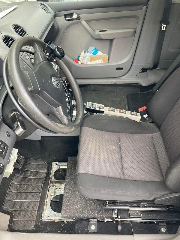 Gebraucht VW Caddy Edition 105 PS (77 kW) 2010 Grau Van / Kleinbus