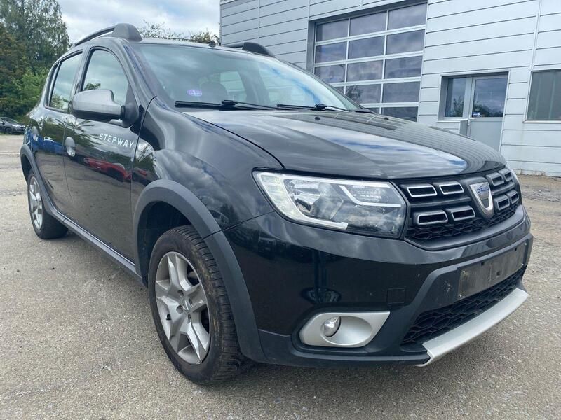 Schwarz Gebraucht 2019 Dacia Sandero Prestige Kleinwagen | 4.690 € (Fairer Preis) - Bild 1/4