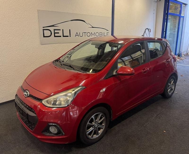 Rot Gebraucht 2014 Hyundai i10 Intro Edition Kleinwagen | 4.490 € (Fairer Preis) - Bild 1/4
