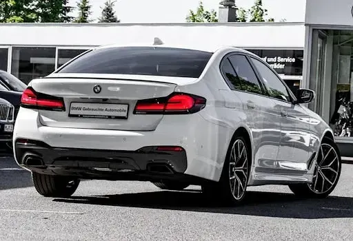 Gebraucht BMW 540 Shadowline 340 PS (250 kW) 2023 Weiß Limousine