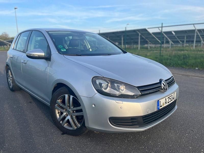 Używany VW Golf VI Highline 105 KM (77 kW) 2009 Srebrny Hatchback