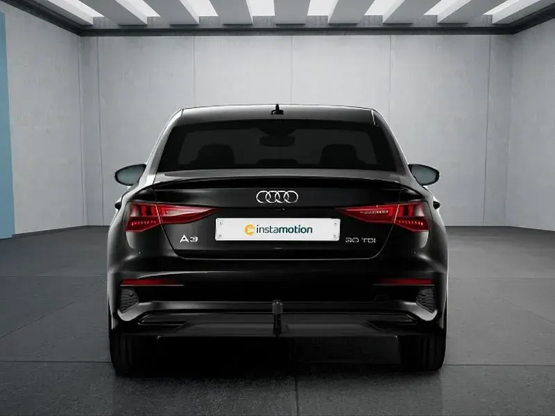 Gebraucht Audi A3 116 PS (85 kW) 2022 Schwarz Limousine