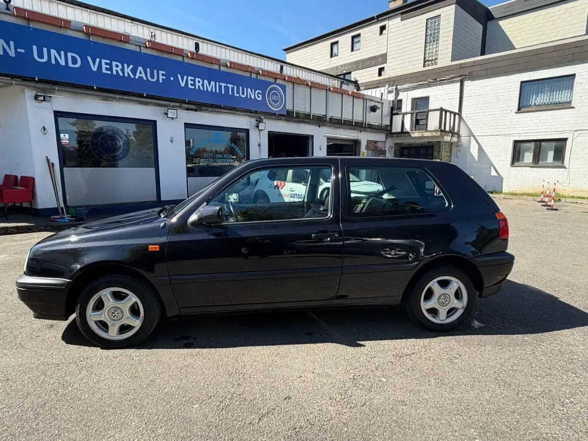 Gebraucht VW Golf III 75 PS (55 kW) 1995 Schwarz Limousine