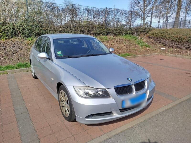 Silber Gebraucht 2007 BMW 318 Limousine | 3.500 € (Superpreis) - Bild 1/4