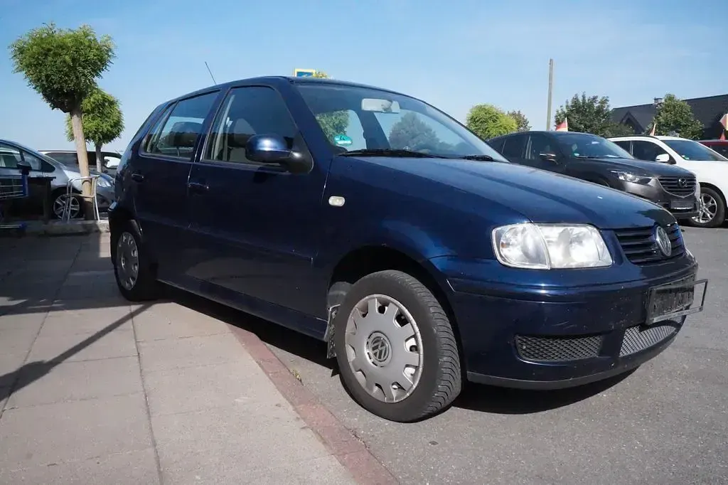 Gebraucht VW Polo 60 PS (44 kW) 2000 Blau Limousine