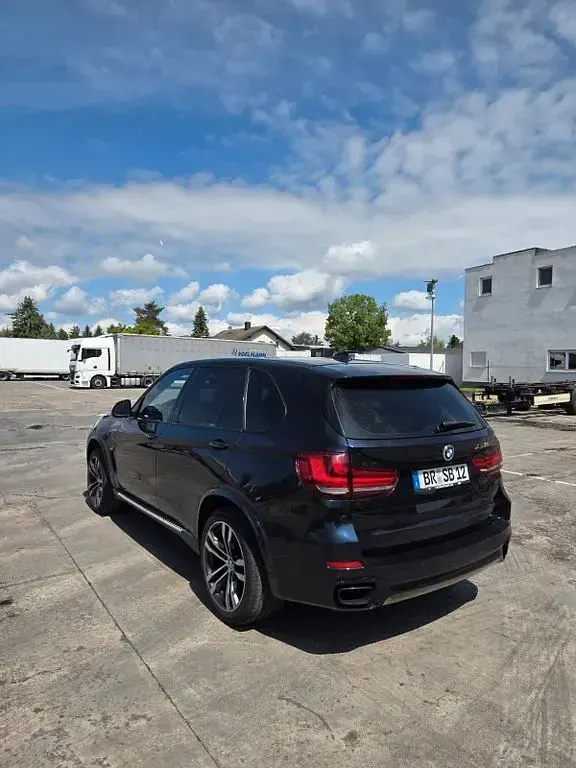 Gebraucht BMW X5 M50 Sport Line 381 PS (280 kW) 2015 Schwarz SUV