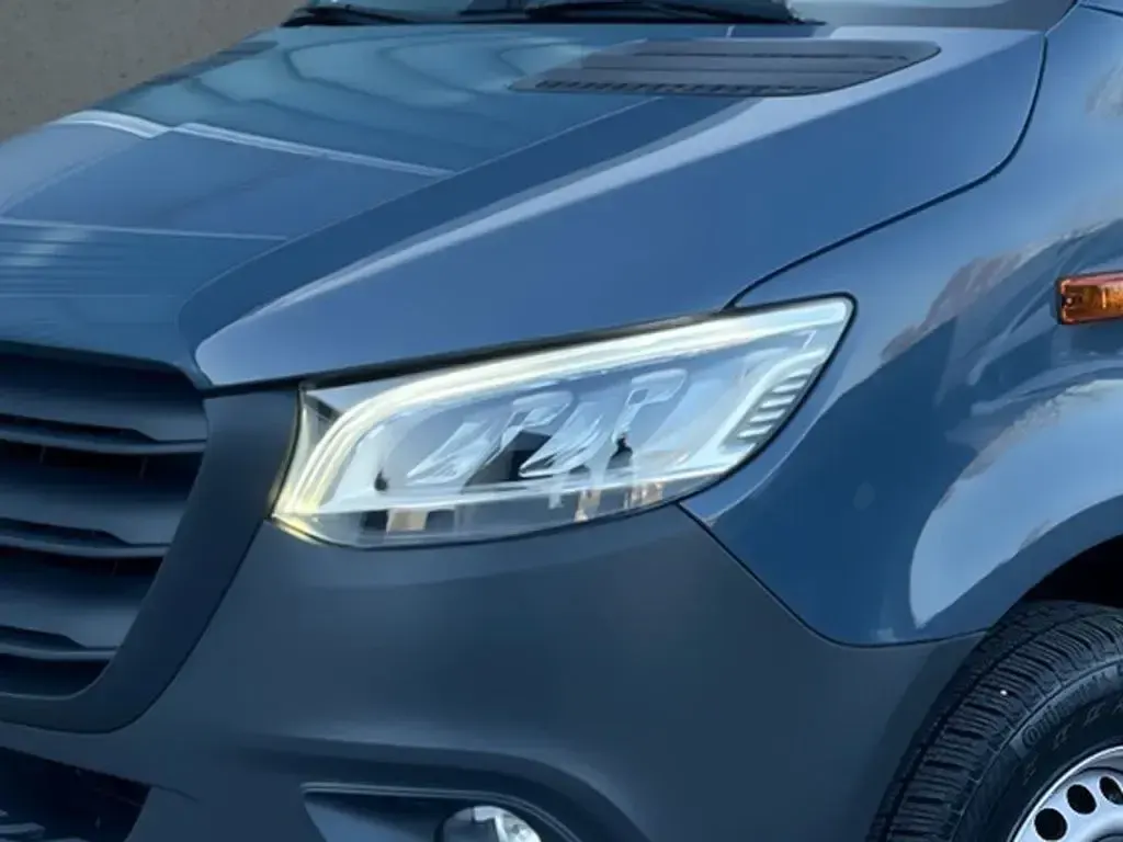 Gebraucht Mercedes E-Sprinter 100 kW (136 PS) 2024 Grau Van