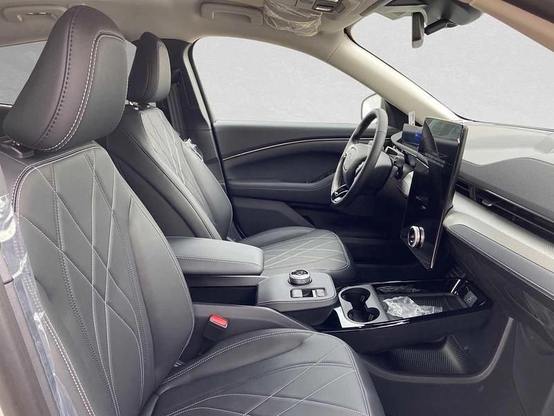 Gebraucht Ford Mustang Mach-E Basis 197 kW (269 PS) 2023 Weiss SUV