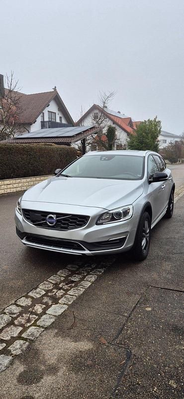 Gebraucht Volvo V60 CC 200 PS (147 kW) 2017 Silber Kombi