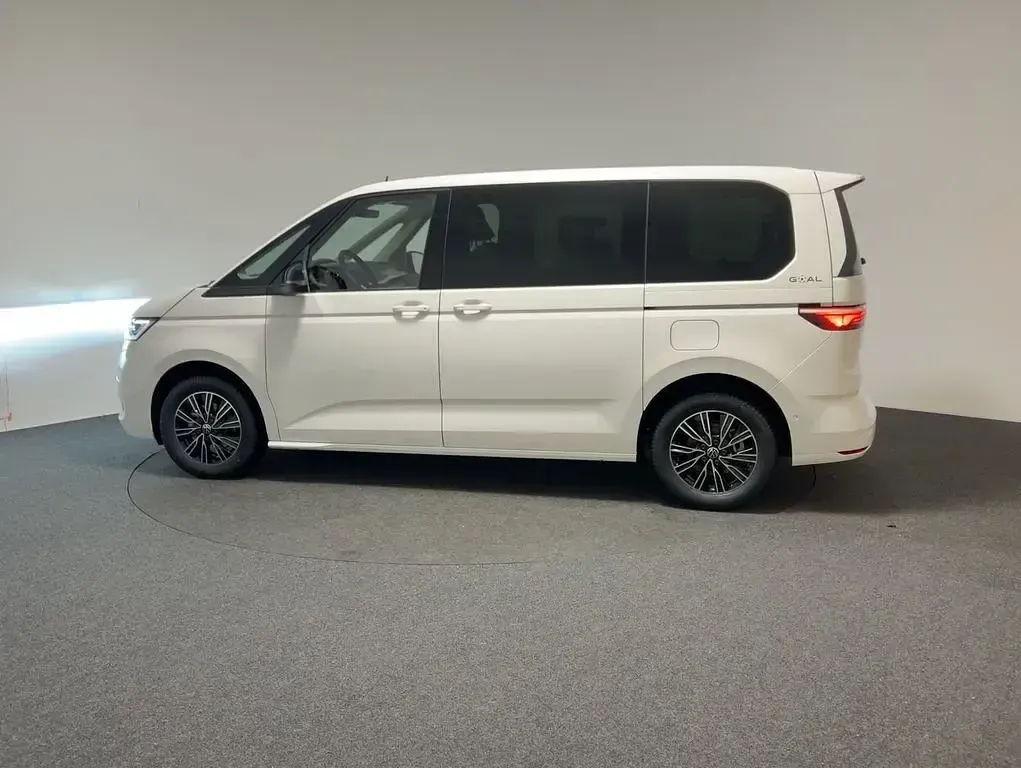 Gebraucht VW Multivan Life 150 PS (110 kW) 2026 Weiß Van / Kleinbus