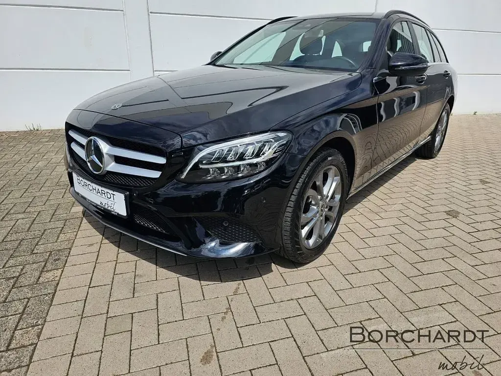 Gebraucht Mercedes C180 122 PS (89 kW) 2019 Schwarz Kombi
