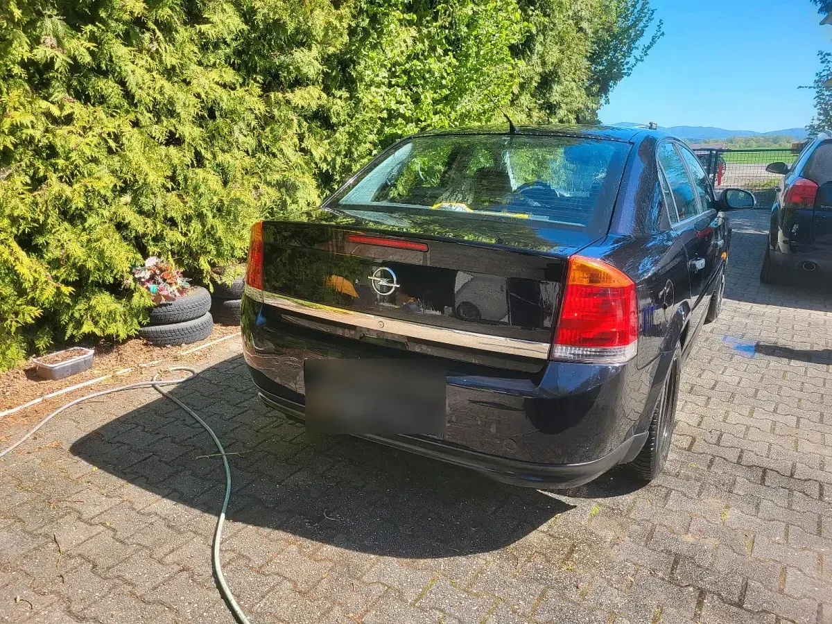 Gebraucht Opel Vectra 147 PS (108 kW) 2003 Schwarz Limousine