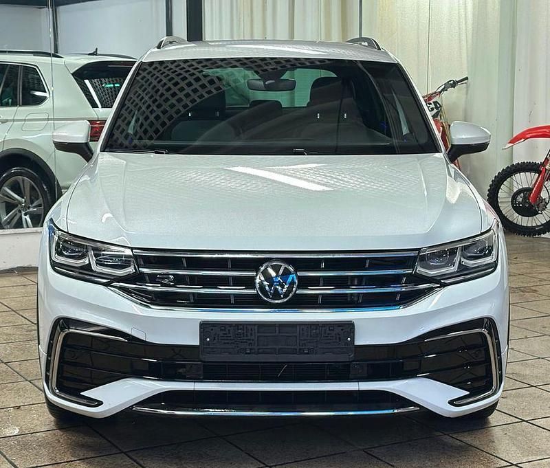 Gebraucht VW Tiguan R-line 150 PS (110 kW) 2021 Weiß SUV