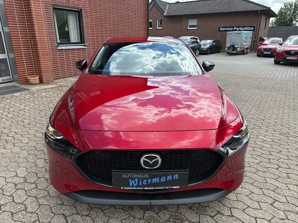 Neu Mazda 3 Homura-Line 140 PS (102 kW) 2025 Rot Limousine