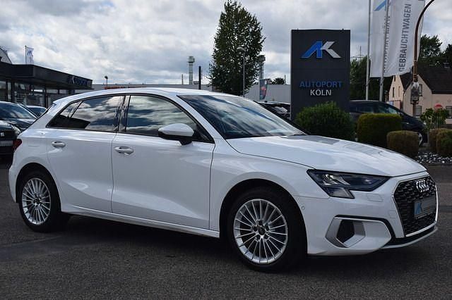 Ibisweiss Gebraucht 2023 Audi A3 Sportback Advanced Limousine | 24.490 € (Guter Preis) - Bild 1/4