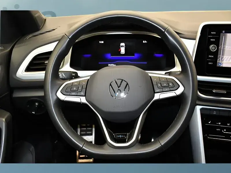 Używany VW T-Roc 116 KM (85 kW) 2025 Czerwony SUV