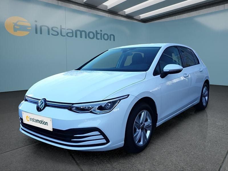 Gebraucht VW Golf VIII 131 PS (96 kW) 2023 Weiß Kleinwagen